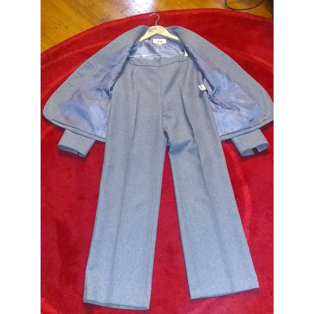 LeSuit herringbone suit in Gray - Sz 8 - Picture 4 of 8